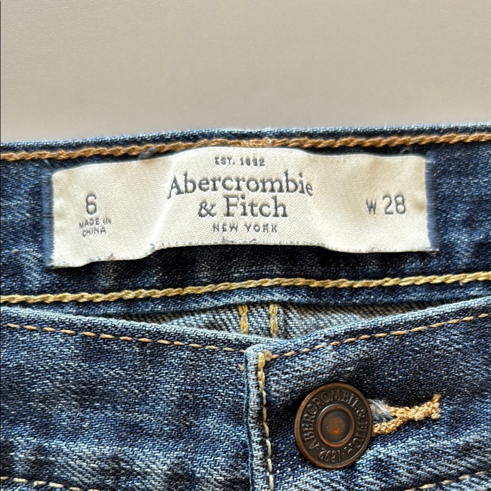 Abercrombie & Fitch Jean Shorts Distressed‎ Metallic Embellishments Size 6 Y2K - Picture 4 of 13